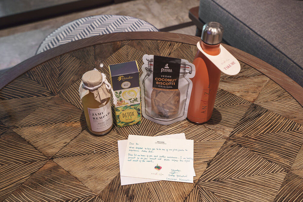  Welcome amenities and note 