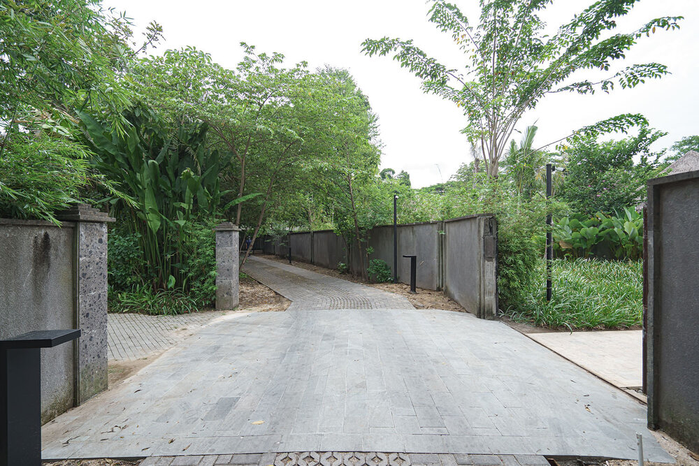 Road separating Hyatt Regency Bali (left) and Andaz Bali (right) 