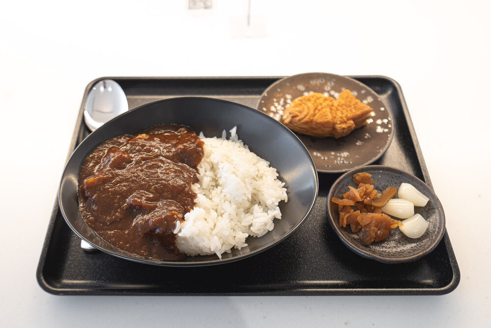  Japanese rice with beef curry 