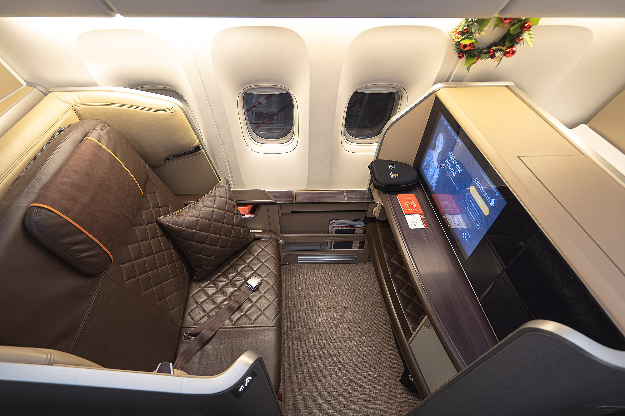 Singapore Airlines 2013 First Class seat