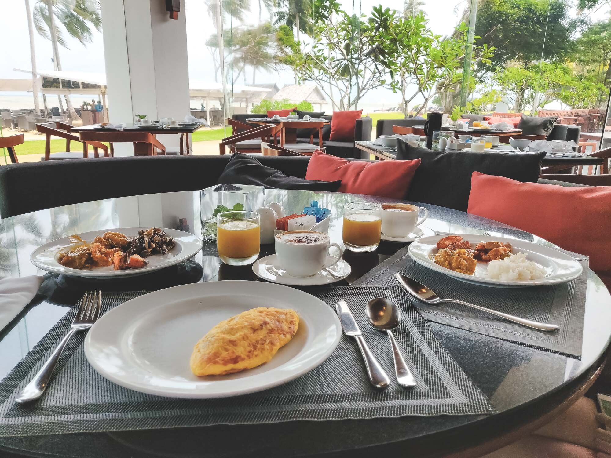 Breakfast with sea view